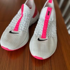 Women’s Nike React Phantom Run Flyknit 2 Running Shoes
